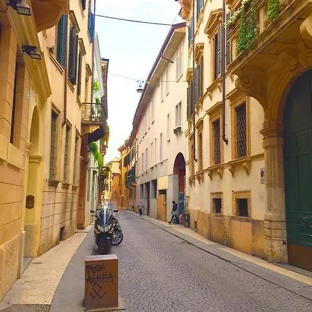 Apartment Writer's Verona